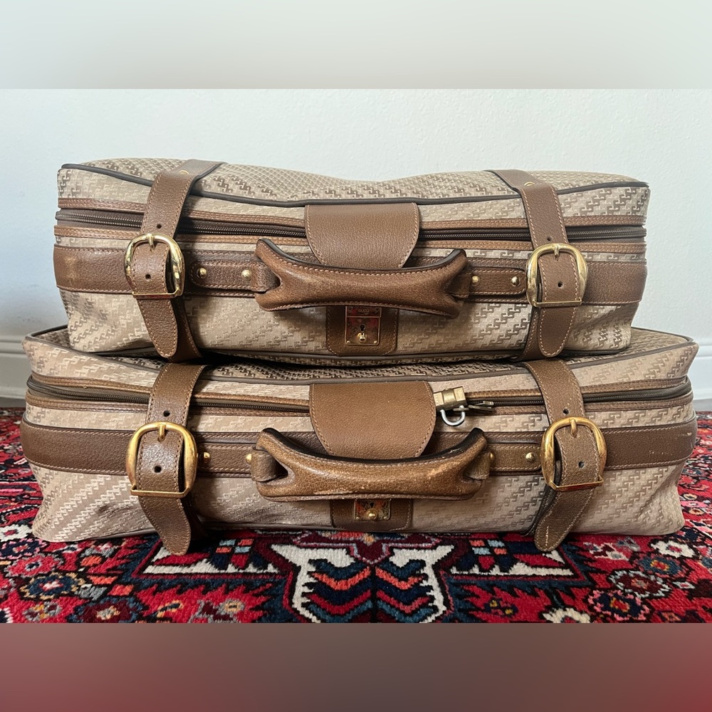 Vintage 1970’s Gucci Gg Monogram Suitcase Travel Luggages, Set of 2 - Picture 13 of 16